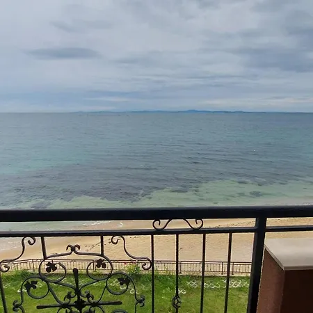 Appartement Akrotiria *